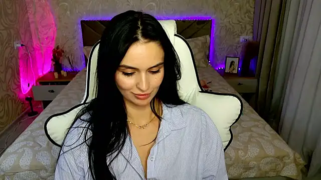 MilaaSweety Adlı Modelin Canlı XXX Sohbeti
