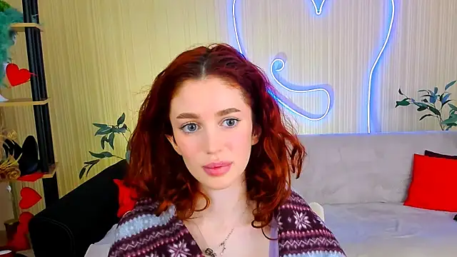 ChristinaConteeree Chat XXX in diretta