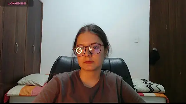 MadieeLorez XXX чат на живо