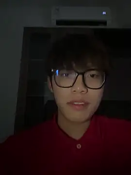 Ethan7063 即時 XXX 聊天