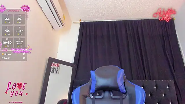 FoxxTattoo's Live XXX Chat