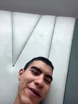 Chatroom XXX en direct de Sebastian_Vega