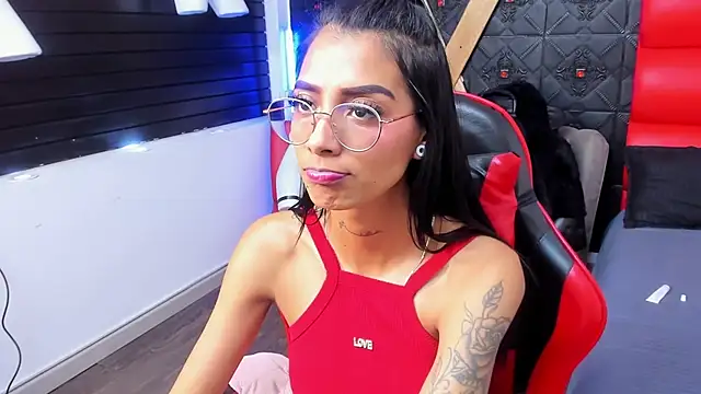 XXX chat uživo modela KarlaSlutSkinny__