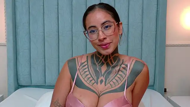 Chat XXX en directo de NicoleBlum