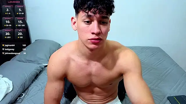 Luke_Muscle 即時 XXX 聊天