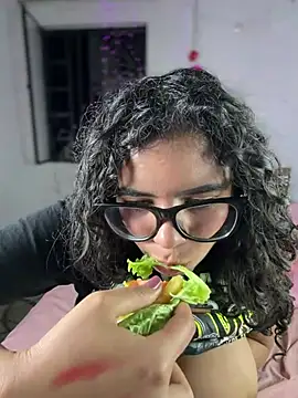 Simone_Miller – Naživo XXX chat
