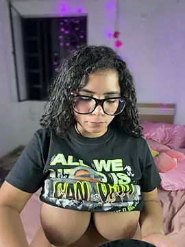 XXX chat uživo modela Simone_Miller