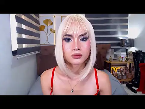 แชท XXX สดของ JuicyCockThea