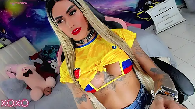 Nella_Dolls Adlı Modelin Canlı XXX Sohbeti