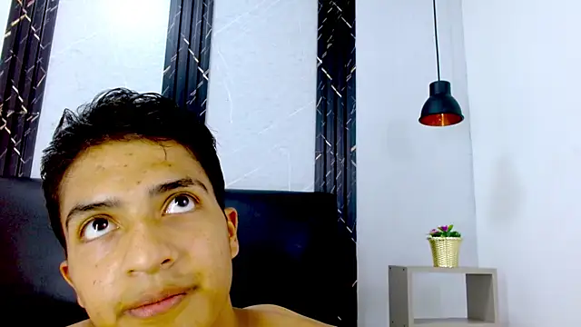 Chat +18 de MaxWyatt_ ao vivo