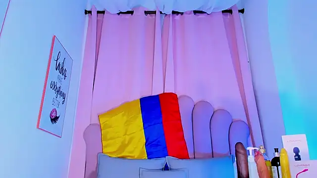 צ'אט XXX בשידור חי של NicoleMadrird