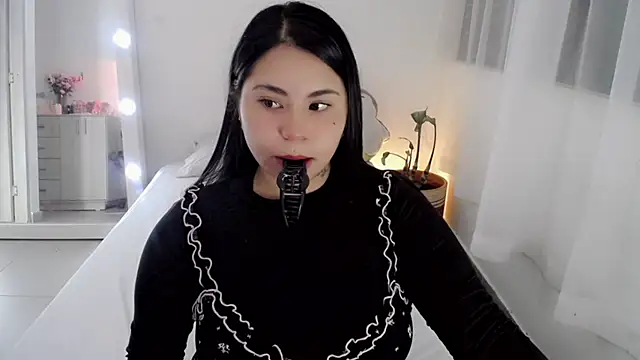Youlittlepervertt_'s Live XXX Chat