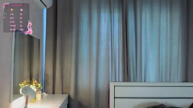 DaynaMacha's Live XXX Chat