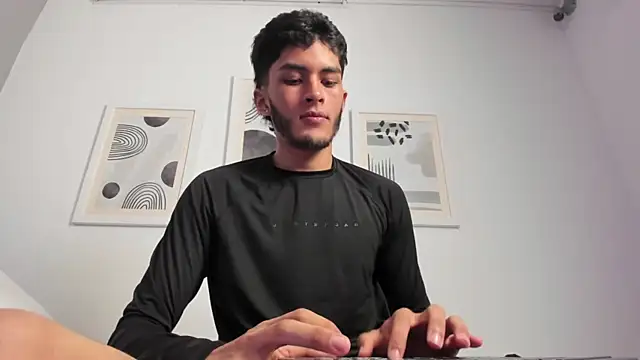 Tylerffoxx 现场XXX聊天
