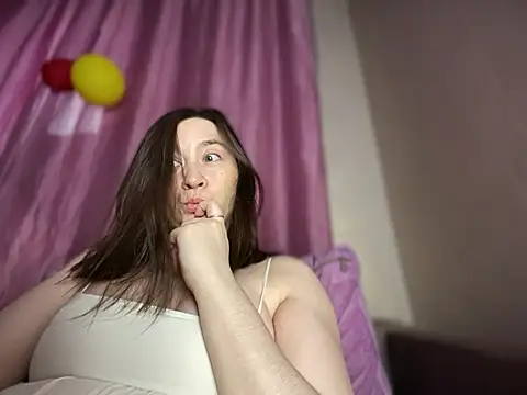 MimiYolaVi's Live XXX Chat