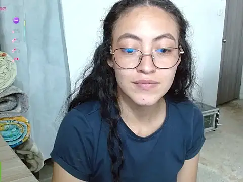 Chat XXX ao vivo de Amitlu_