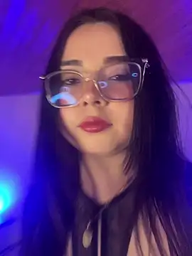 Camila_cute18's Live XXX Chat