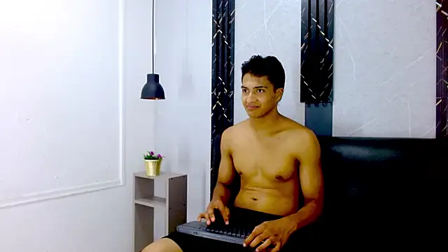 MaxWyatt_ Live XXX Chat