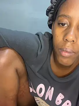petite_bee live XXX chat