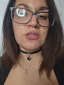 XXX chat uživo modela Karengenesisx