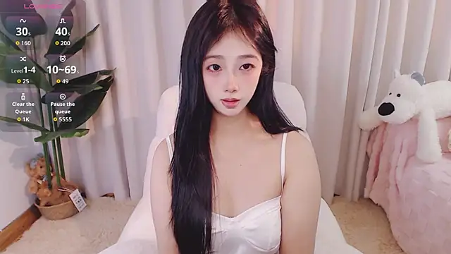 XXX chat uživo modela Luck-256
