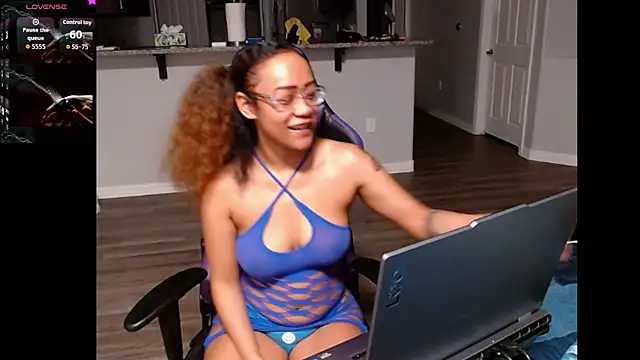 Chatroom XXX en direct de ReeseZen