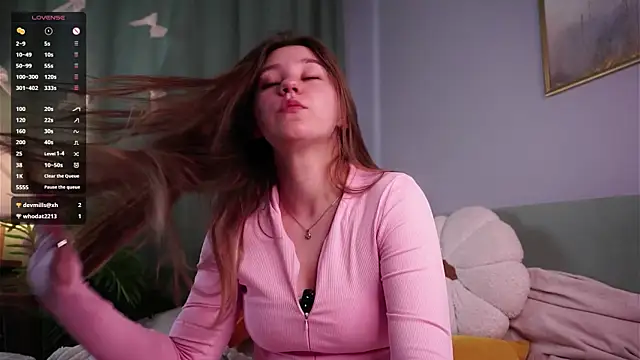 ShantellAngulo live XXX chat