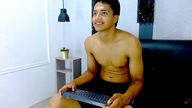 MaxWyatt_ élő XXX-chatje