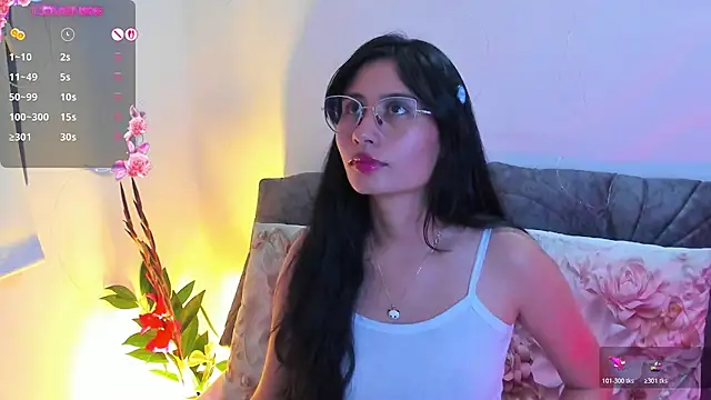 Chat +18 de NayeCloud ao vivo