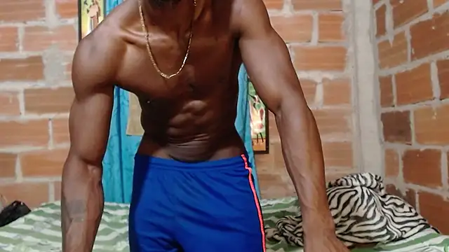 Chat +18 de miltonjjakee ao vivo