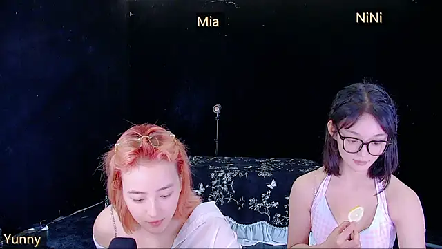 MiNi-U Chat XXX live