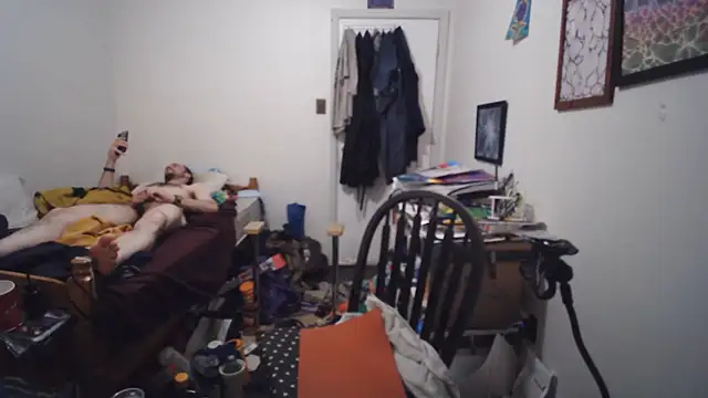 JohnnyMoves' Live XXX Chat