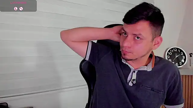 Chat XXX en directo de Rick_Adams