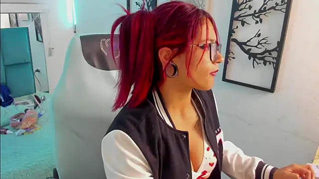 Sara_Red_X's Live XXX Chat