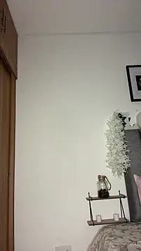 Olivia_valentti Adlı Modelin Canlı XXX Sohbeti