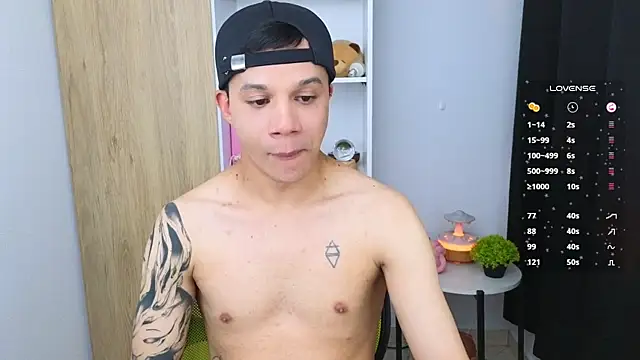 Онлайн чат XXX Im_Marco_