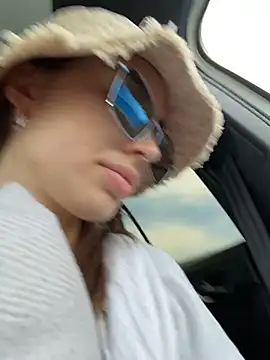 Živý XXX chat Charming_Ritta
