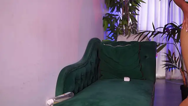 AzraReign Live XXX-Chat