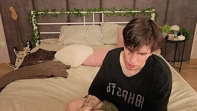 Chat +18 de Danny_loves_Mary ao vivo