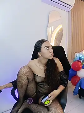 Chat +18 de ritzabeth_daniel ao vivo