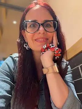 دردشة NataKitten الجنسية المباشرة