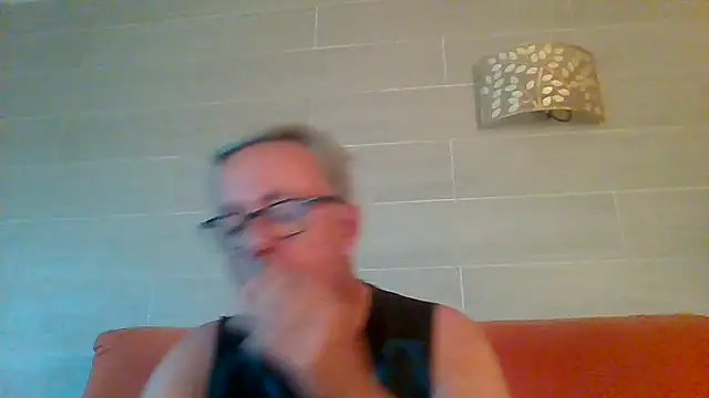 tuggy59 live XXX chat