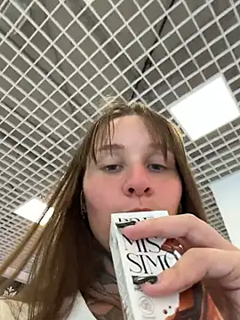 KishaMur Adlı Modelin Canlı XXX Sohbeti