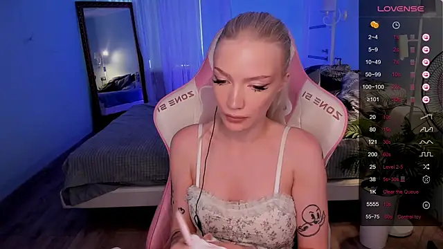 AnyaTaylor_ Live XXX-Chat