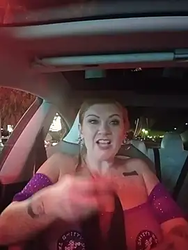 nakedgarbageperson's Live XXX Chat