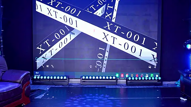 Chat +18 de Xt-001 ao vivo