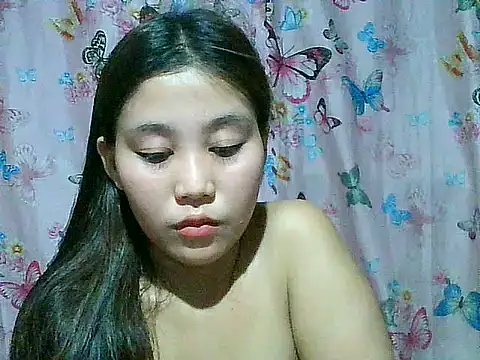 SexyAsianPussy4uのライブXXXチャット