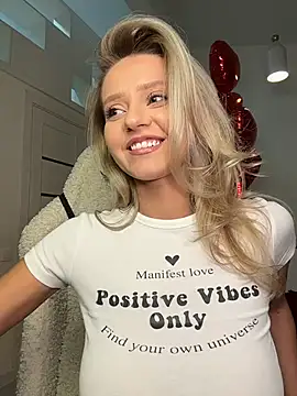 Emeli_Blur live XXX chat