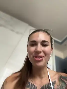 Chat +18 de Charming_Ritta ao vivo