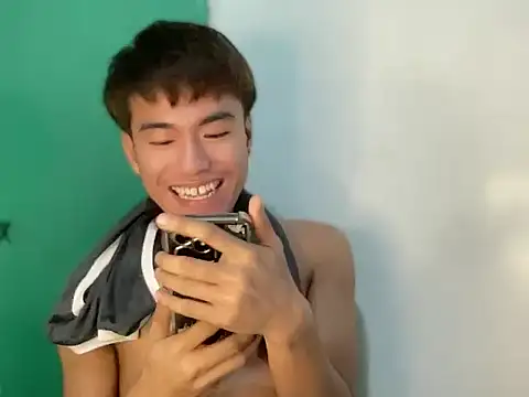 Chat +18 de grumpyyy2003 ao vivo